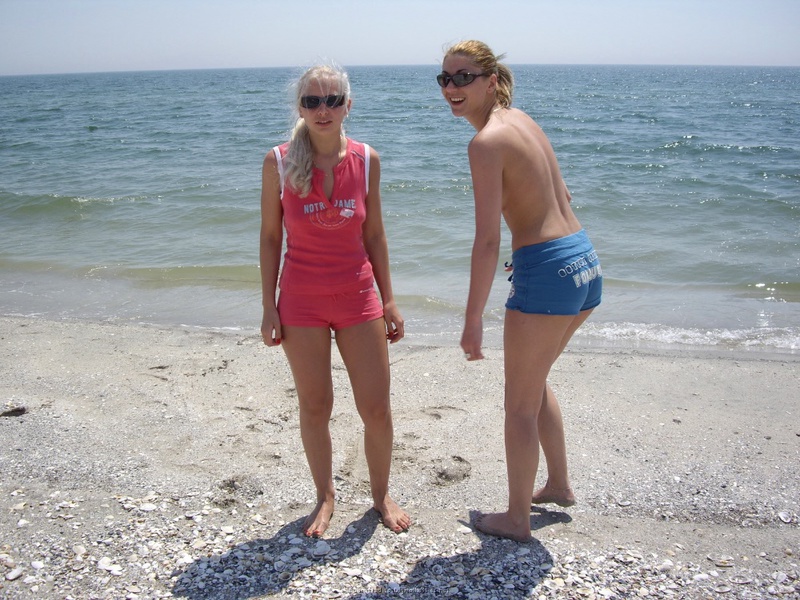 Любительницы орального секса отдыхают на пляже
